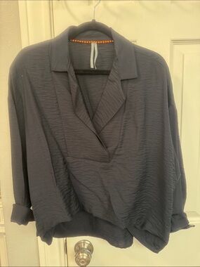 Relaxed Navy V-Neck Collared Women's Top